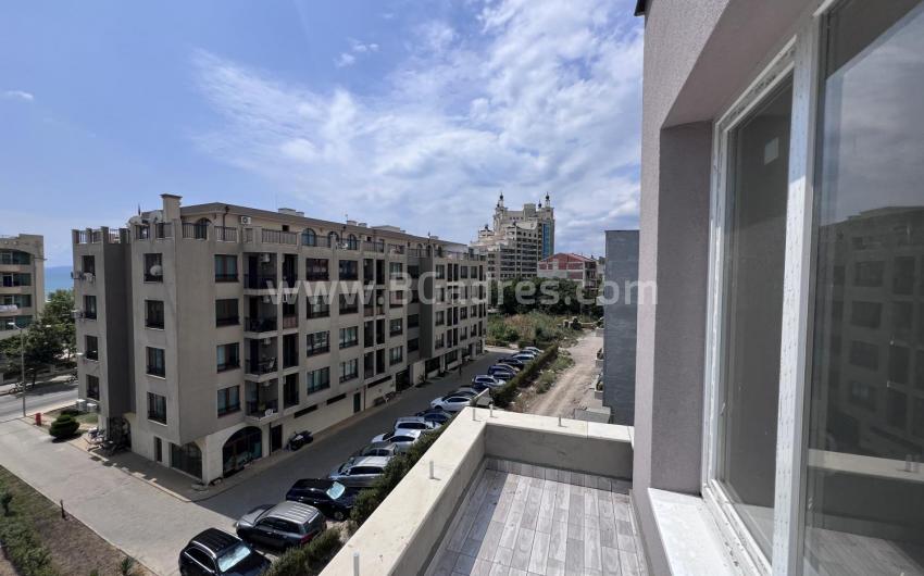 Апартамент в жилищна сграда в Поморие І №4321