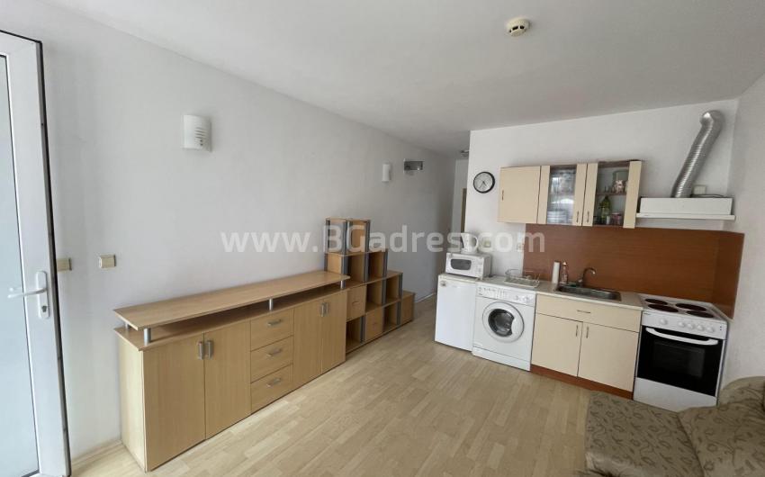 Cheap one bedroom apartment on the seaside І №3546