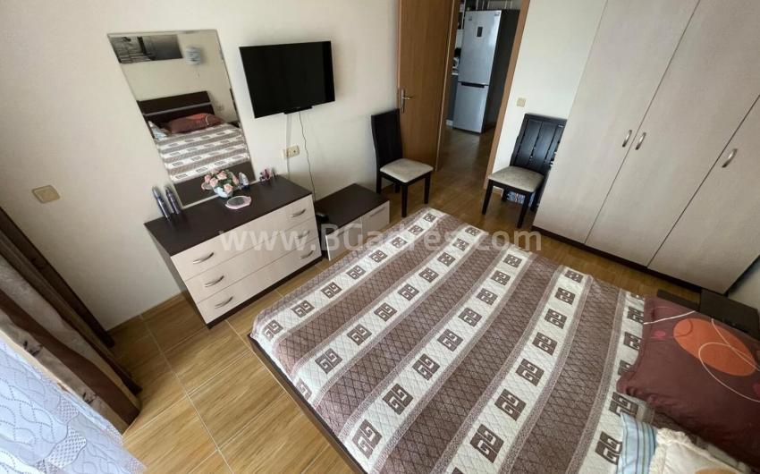 Large apartment with sea view I №2603