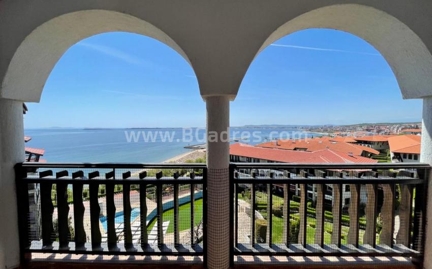 Apartment with frontal sea view I №2569