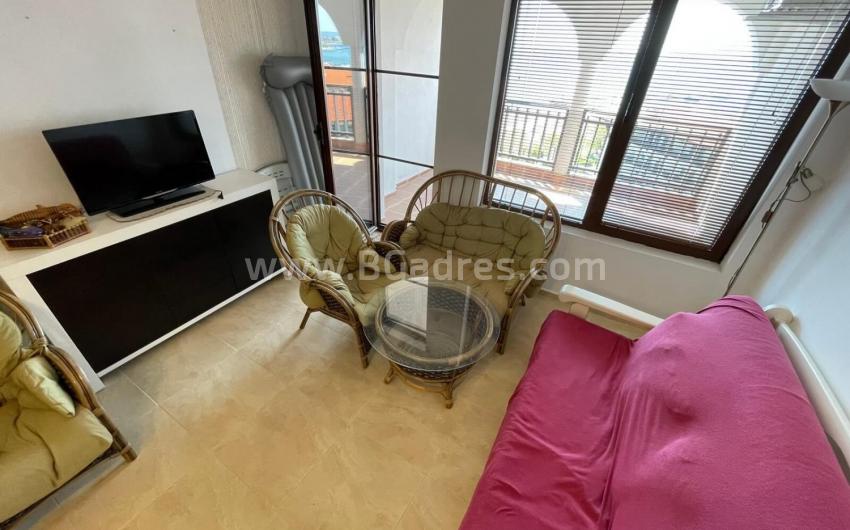 Apartment with frontal sea view I №2569