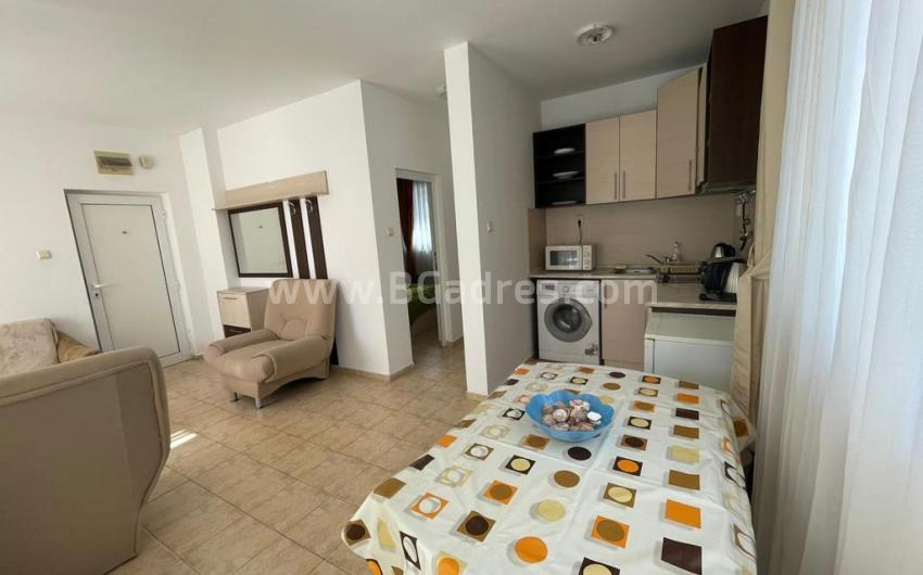 Inexpensive apartment near the beach in Sveti Vlas I №2465