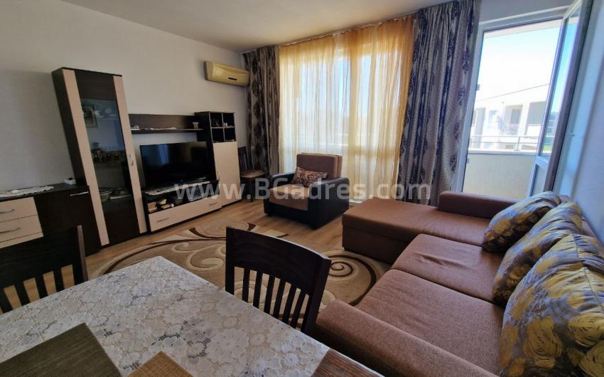 Apartment with low maintenance fee in St. Vlas І №3530