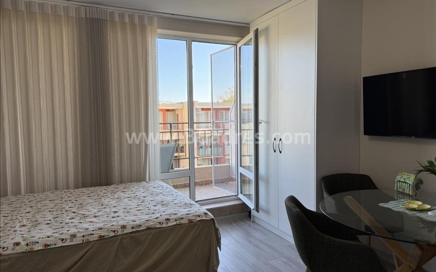 Студия в рассрочку в комплексе Холидей Форт І №4603