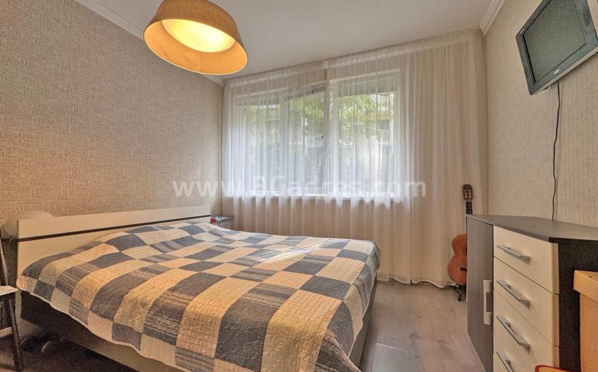 Apartment with a courtyard in the VIP Park complex І №4745