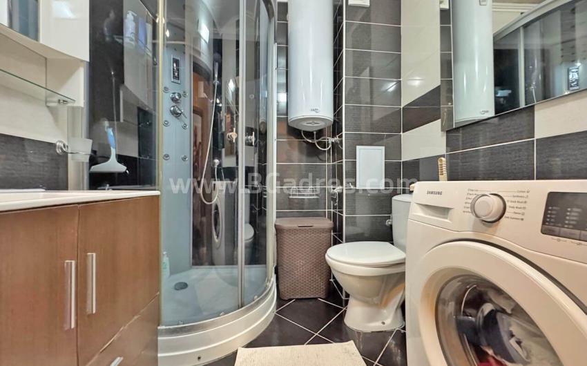 Apartment with a courtyard in the VIP Park complex І №4745
