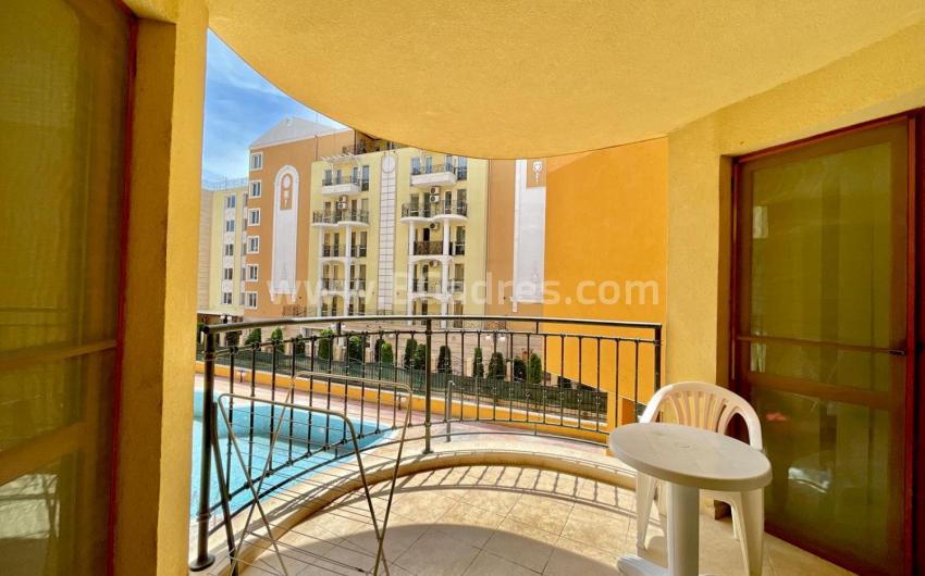 Three-room apartment in Royal Sun I №2403