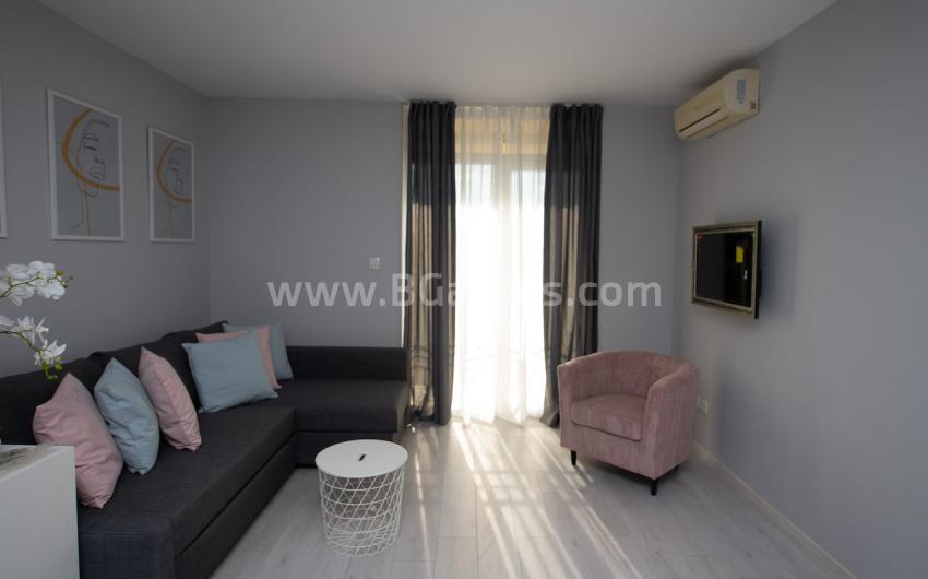 Apartment with new furniture at the seaside І №2776
