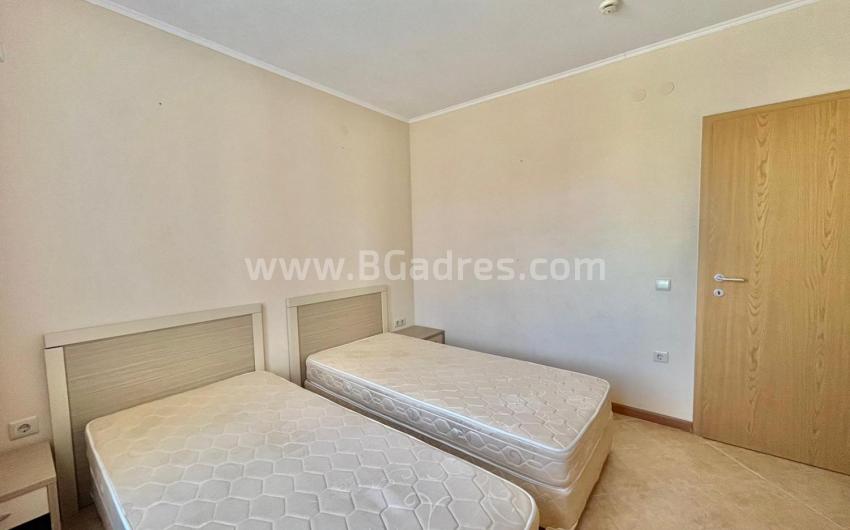 Three-room apartment in Royal Sun I №2403