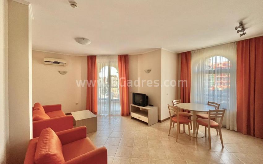 Three-room apartment in Royal Sun I №2403