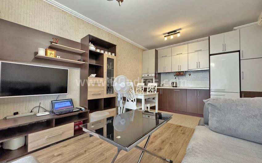 Apartment with a courtyard in the VIP Park complex І №4745