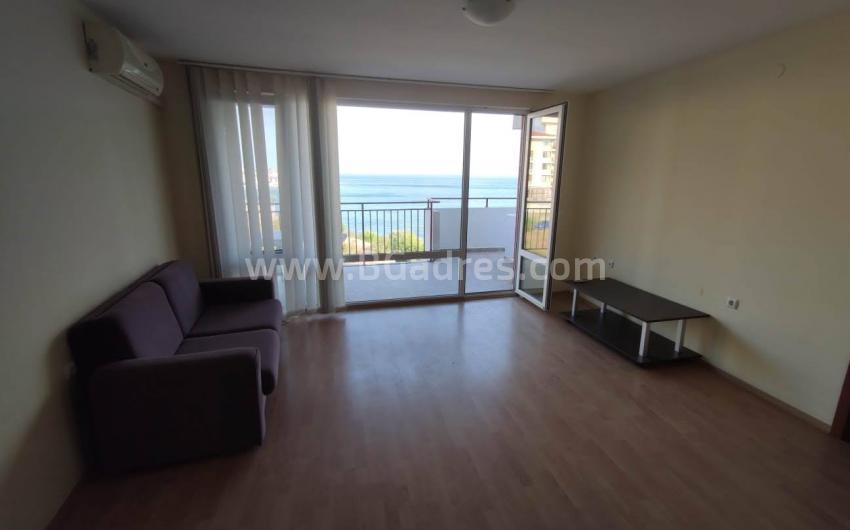 Apartment with frontal sea view I №2414