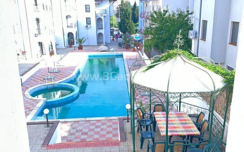 Apartment with low maintenance fee in St. Vlas І №3008