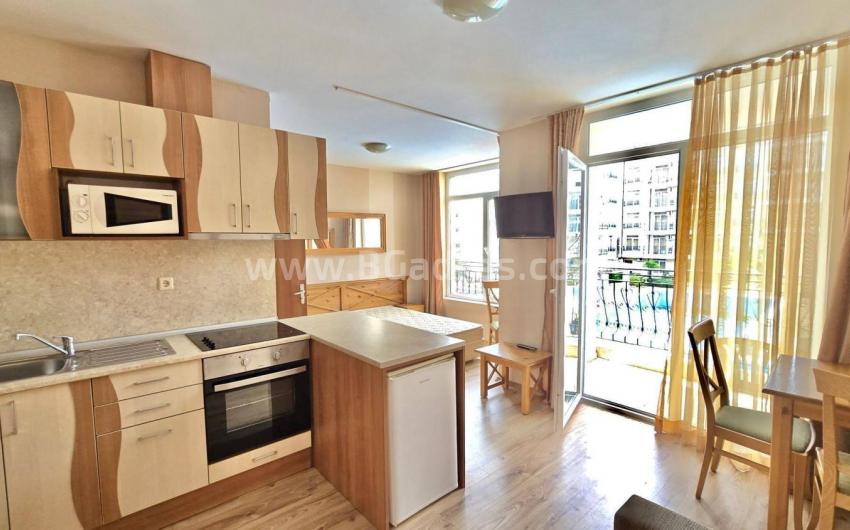 Apartment in the Dawn Park complex І №4710