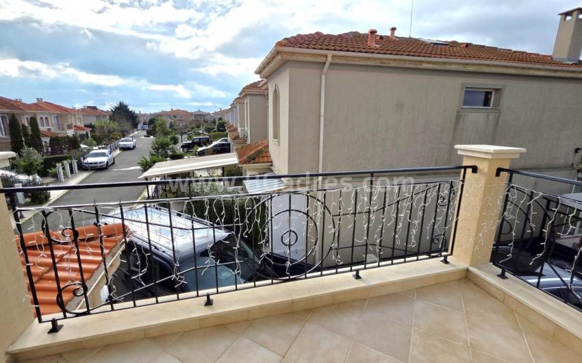 Дом в комплексе рядом с Бургасом І №4557