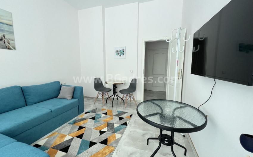 Apartment on the first sea line at a bargain price І №3647