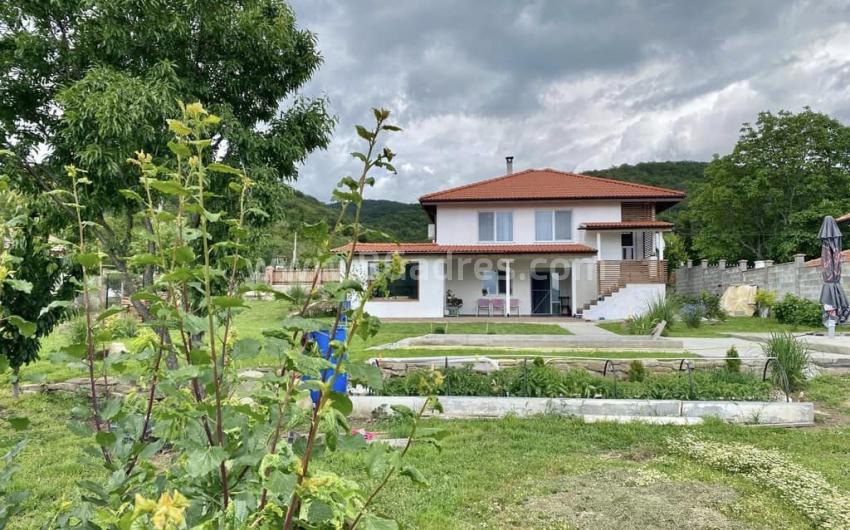 House with a swimming pool in Goritsa І №3612