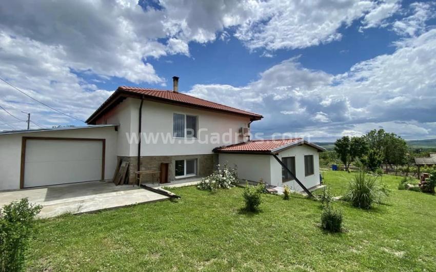 House with a swimming pool in Goritsa І №3612