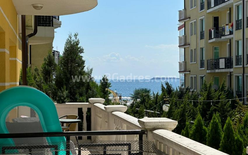 Apartment on the first sea line at a bargain price І №3647