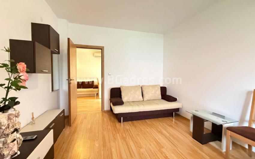 Тристаен апартамент в комплекс Съни Дей 6 І №4523