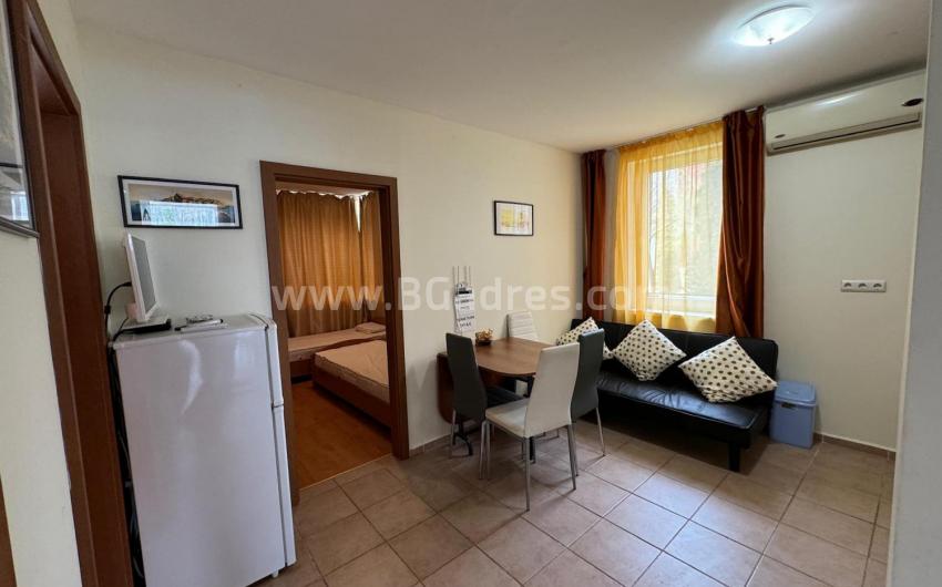 Cheap 2 bedroom apartment on the seaside І №3497