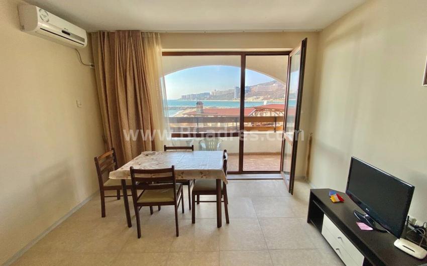 Apartment with direct sea view in Elenite | №2044