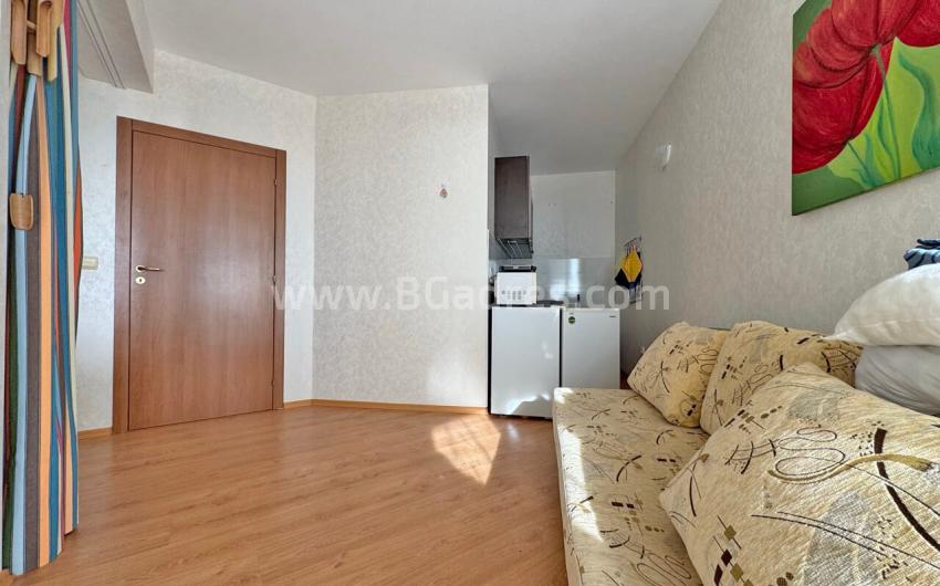 Квартира в комплексе Рутланд Бич І №4586