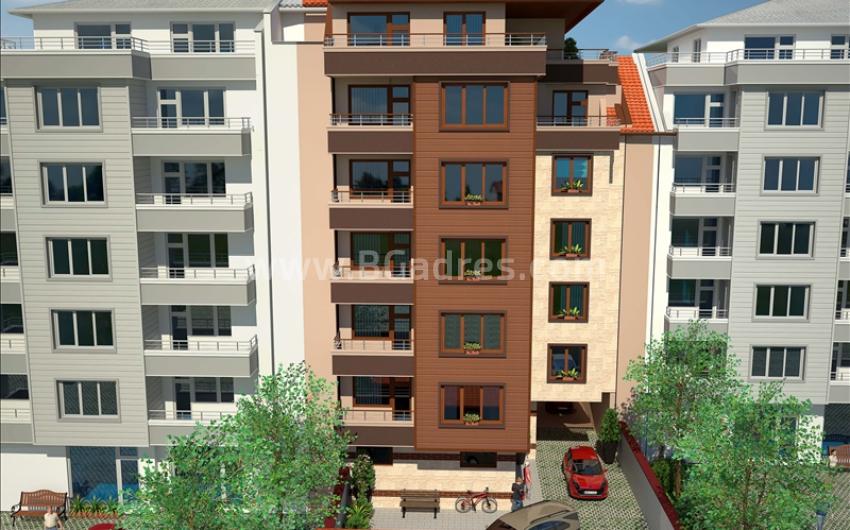Апартаменти за постоянно пребиваване в жилищна сграда в центъра на Бургас