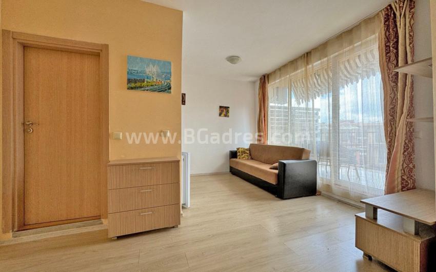 Apartment at a bargain price on the seaside І №3882