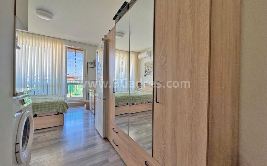 Студия без таксы в центре Солнечного Берега І №4575