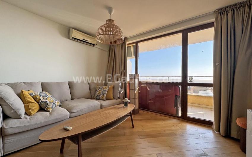 Sea view apartment in Nessebar І №3395
