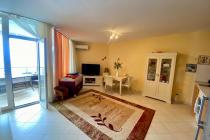 Apartment with direct sea view І №3831