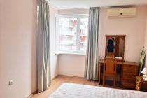 Geräumiges Apartment mit einem Schlafzimmer für einen dauerhaften Aufenthalt in Pomorie