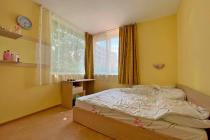 Cheap two bedroom apartment on the seaside І №3658