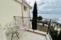 Apartment with direct sea views І №3364