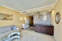 Изгодна препродажба на тристаен апартамент за постоянно пребиваване в Равда