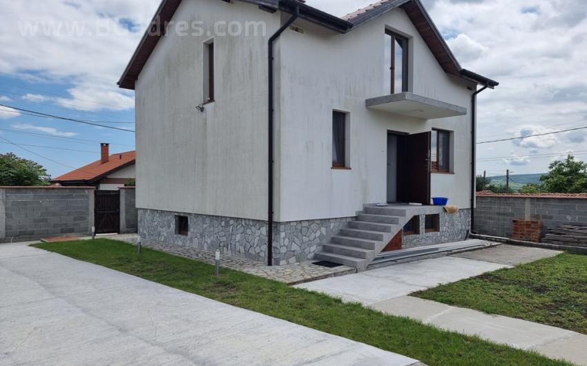 Neues Haus im Dorf Goritsa І №3611