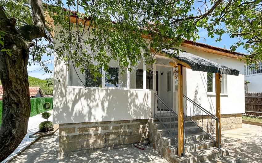 Renoviertes Haus im Dorf Goritsa І №3216