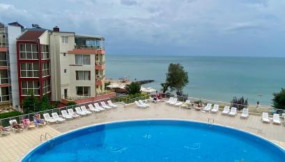 Apartment with direct sea view І №3831